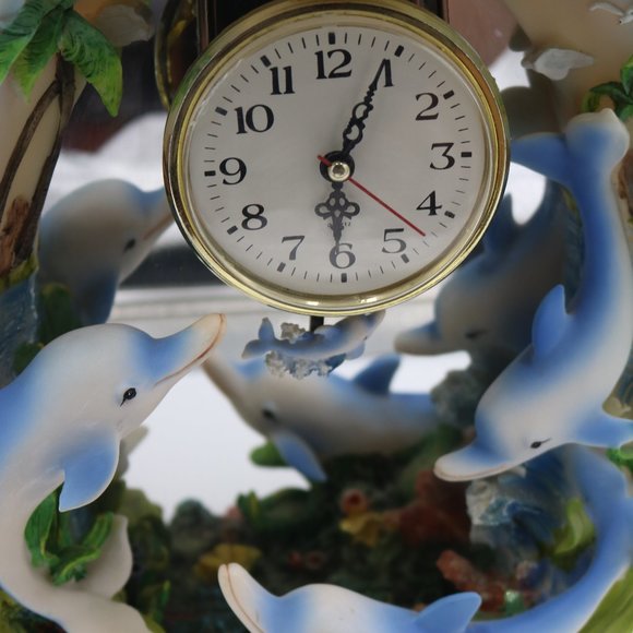 Dolphin Pendulum Clock - Picture 2 of 16